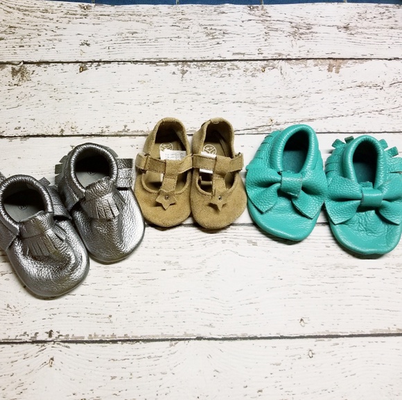 ***SOLD*** Leather Moccasins Baby Shoes Size 2 - Picture 1 of 2